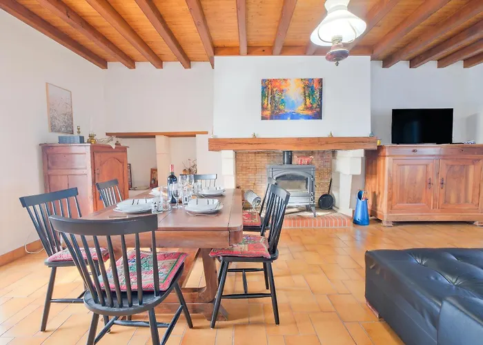 Maison De Campagne, Grande Metairie * Villetoureix